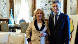 Mirtha criticó a Macri por su viaje a Villa La Angostura: Si fuera presidente, no me iría de vacaciones Mirtha criticó a Macri por su viaje a Villa La Angostura: Si fuera presidente, no me iría de vacaciones