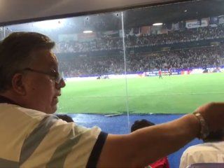 video: un integrante de los palmeras invito a pelear a otro musico en la final de la sudamericana video: un integrante de los palmeras invito a pelear a otro musico en la final de la sudamericana
