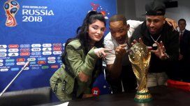 Will Smith y Nicky Jam estarán en la final del Mundial (crédito Fifa.com) Will Smith y Nicky Jam estarán en la final del Mundial (crédito Fifa.com)