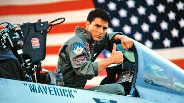 Tom Cruise como Maverick en Top Gun: cambiará el avión por la nave espacial