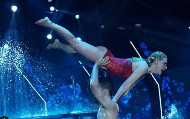 Esmeralda Mitre sorprendió al jurado en el aquadance. <br>