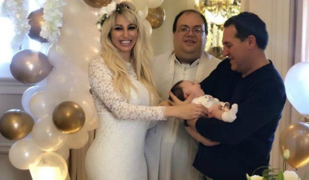 Vicky Xipolitakis y Javier Naselli junto a Salvador Uriel