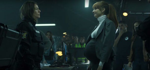 Raquel y la inspectora Sierra en La casa de papel 4