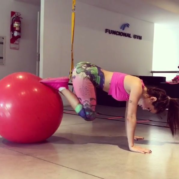 Lali Espósito mostró cómo entrena su cola con un video ...