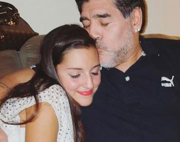 Jana Maradona visitó a Diego tras su operación: Cuidando a papi