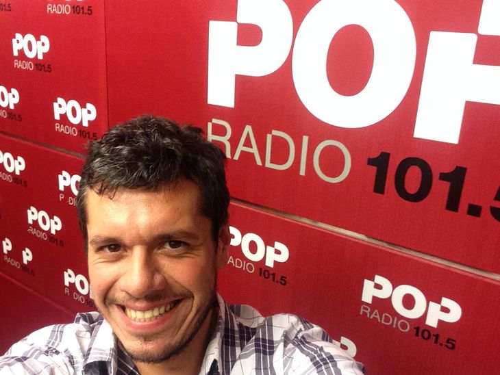 Pop Radio, con Héctor Rossi, crece en la medianoche