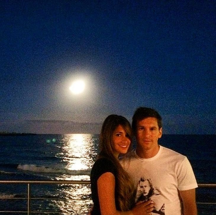 La romántica noche de Lionel Messi y su mujer, Antonella Roccuzzo, en Barcelona