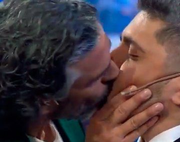 Jey Mammón le comió la boca a Leo Sbaraglia: No puedo más