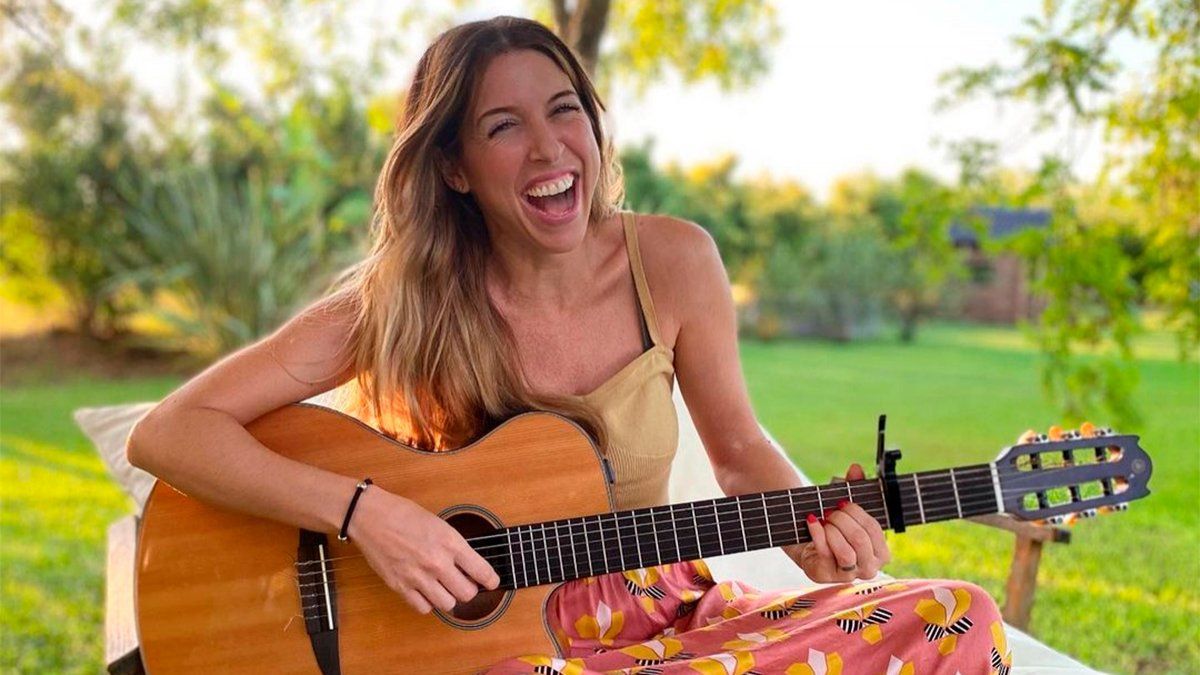 Florencia Bertotti volvió a cantar un hit de Floricienta el video